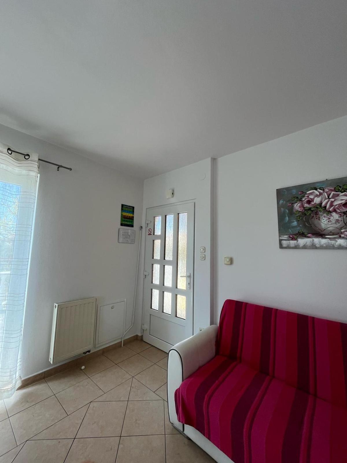 Apartments Nella Sveti Anton  Екстериор снимка
