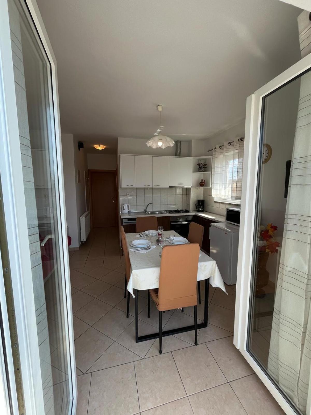 Apartments Nella Sveti Anton  Екстериор снимка