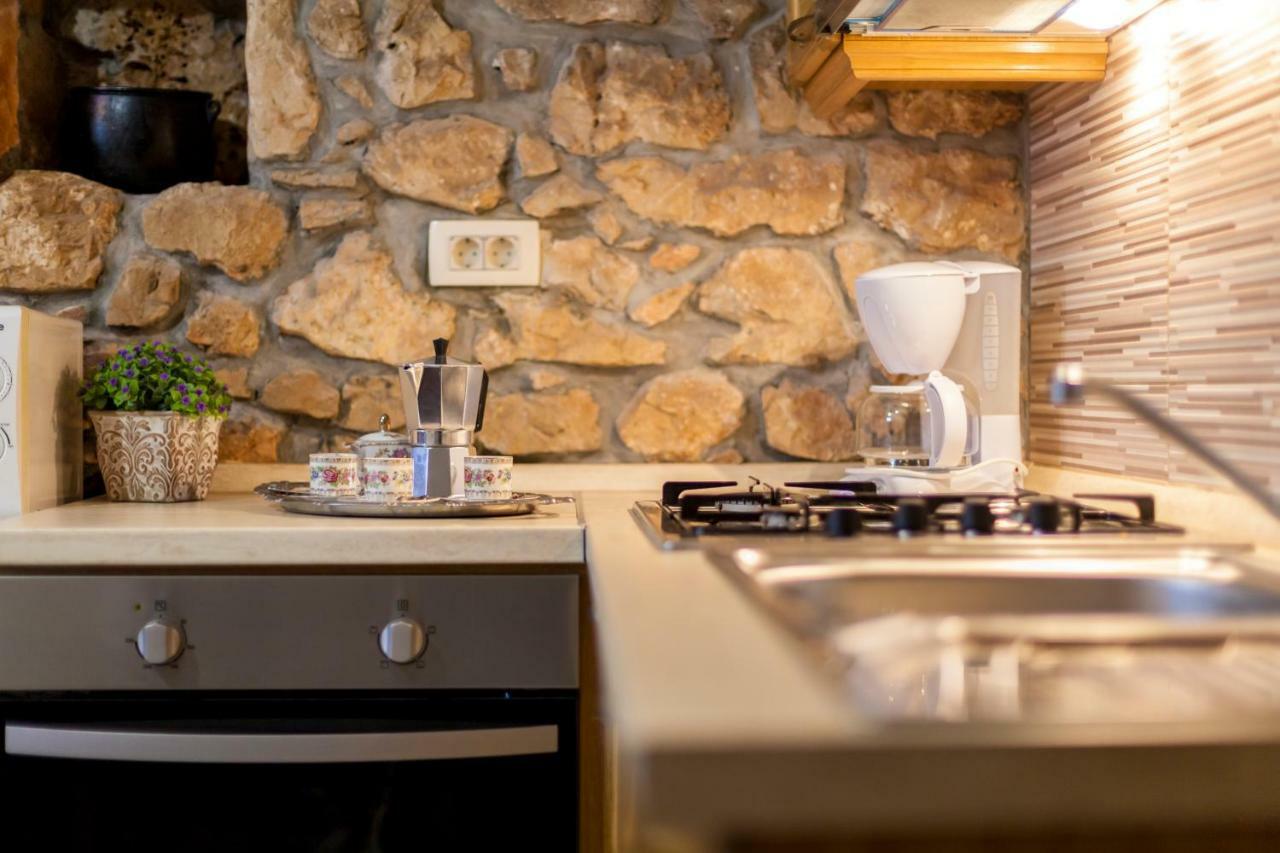 Apartments Nella Sveti Anton  Екстериор снимка